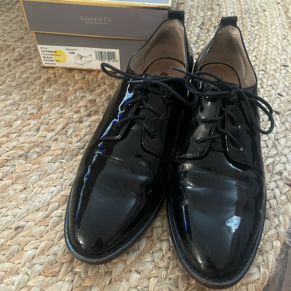 Louise et Cie patent leather black Oxford with heel Lo-Fenn-R size10 LO FENN R